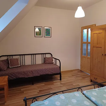 U Kravina Lägenhet *