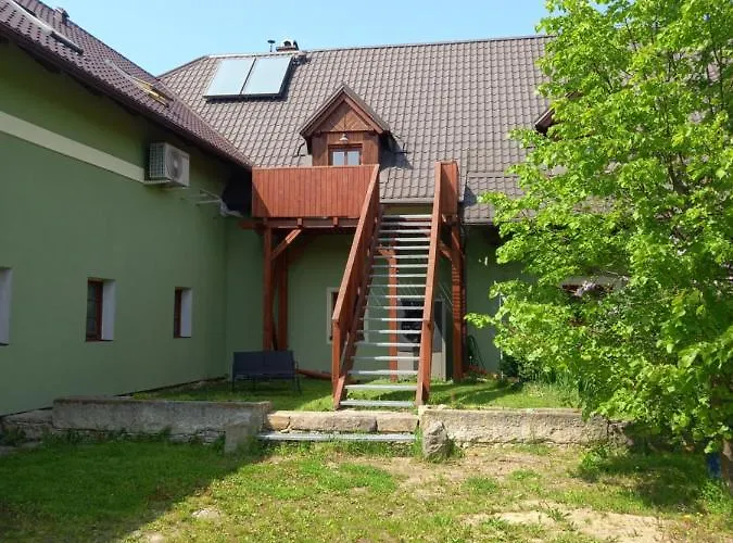 U Kravina Lägenhet Rtyne v Podkrkonosi