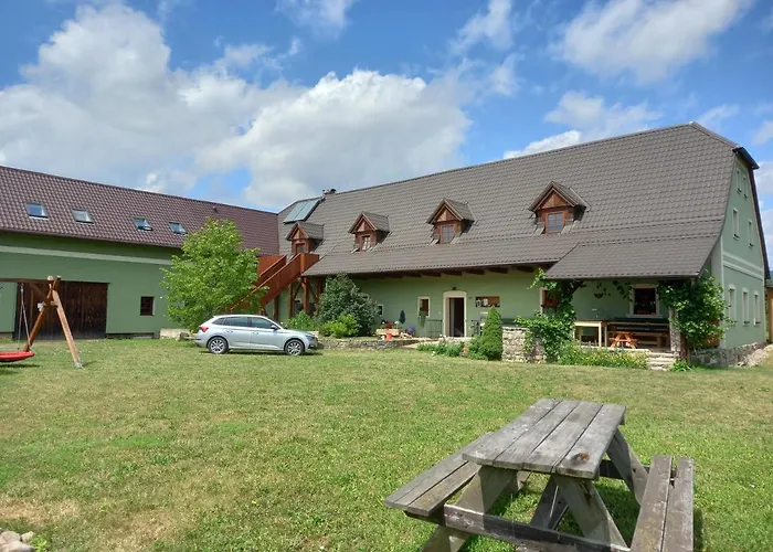 U Kravina Lägenhet *